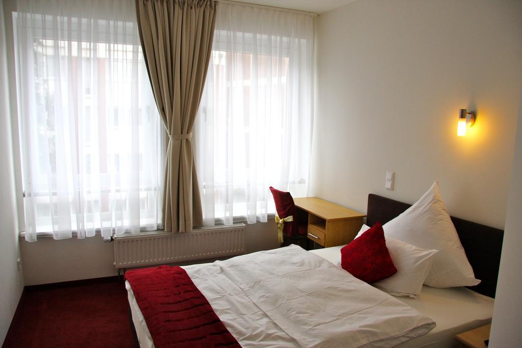Hotel Gemini Düsseldorf Szoba fotó